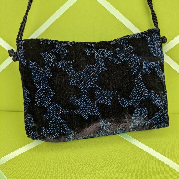 Lise Velvet Embossed Shoulder Bag - Picture 2 of 7